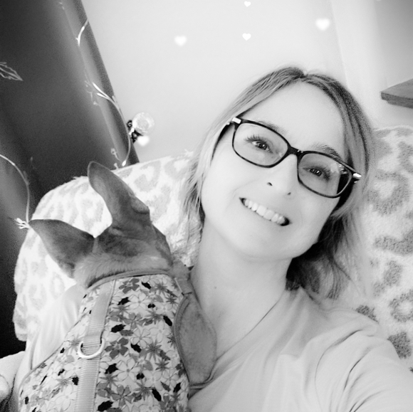 Meet your Posher, Melissa - Picture 2 of 7